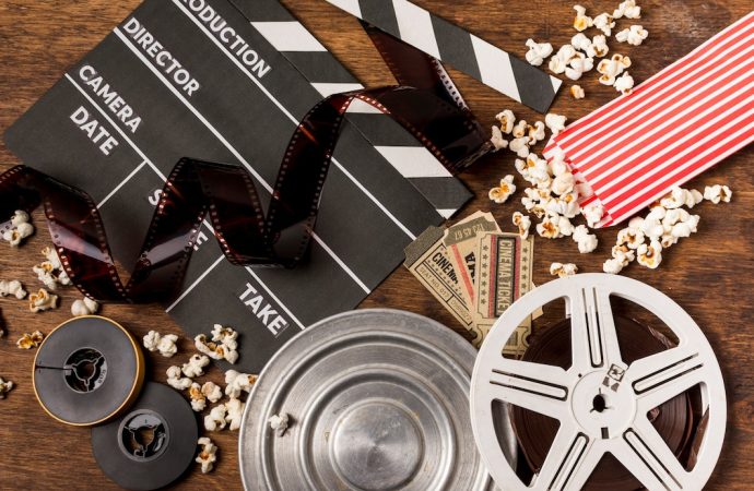 Jak odkrywać nowe gatunki filmowe: przewodnik dla miłośników kina