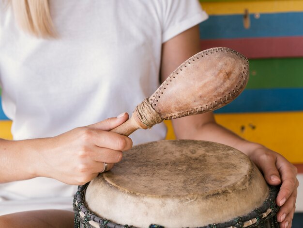 Czy nauka gry na instrumentach perkusyjnych jest dla każdego? – Rozważania na temat nietypowych hobby